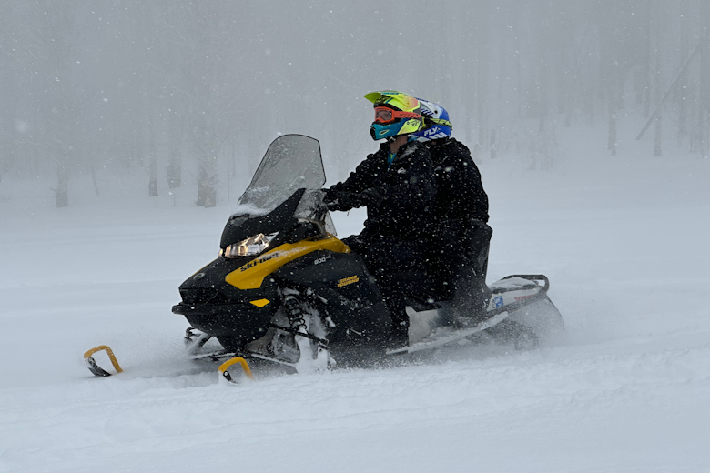 AT Snow Mobile